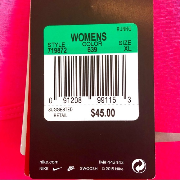 NWT | Nike | 3 Quarter Sleeve Cropped Dri-fit Top - Picture 3 of 6